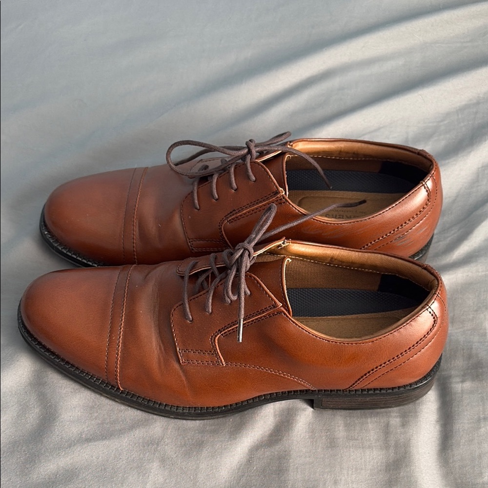 Dockers Brown Leather Oxford Shoes with Classic Design
